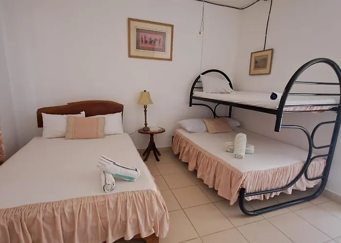 Hotel Georgi, Junquillal 3*