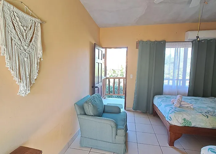 Hotel Georgi, Junquillal 3*