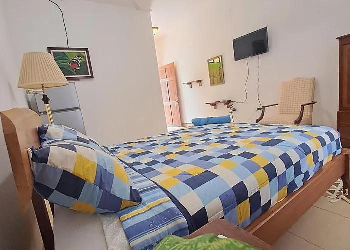 Hotel Georgi, Junquillal Veintisiete de Abril