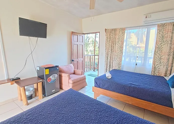 Hotel Georgi, Junquillal